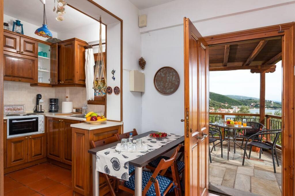 Seaside House With View Over Pagasitikos Áfissos Ngoại thất bức ảnh